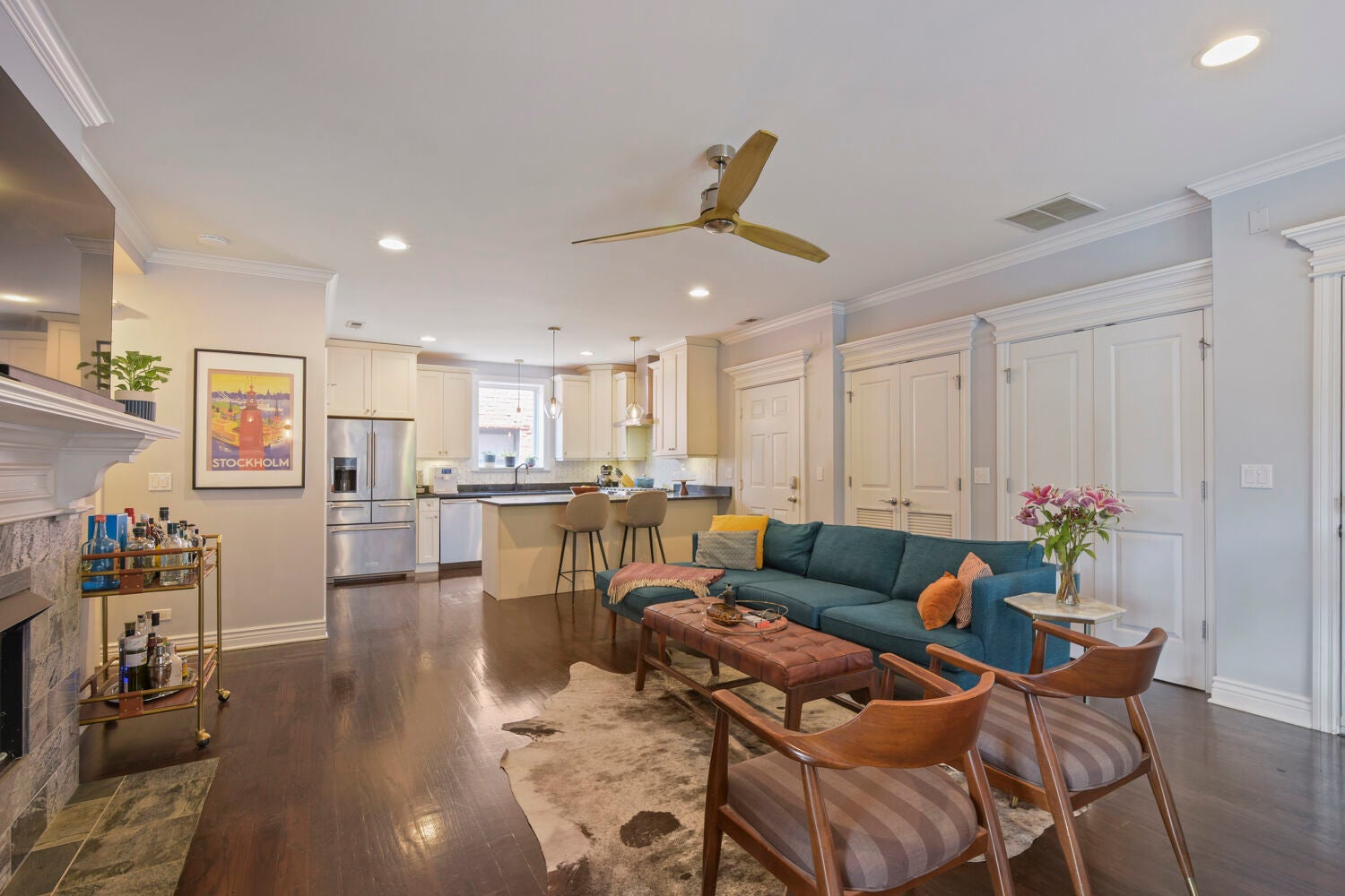 927 W Agatite Avenue 3S