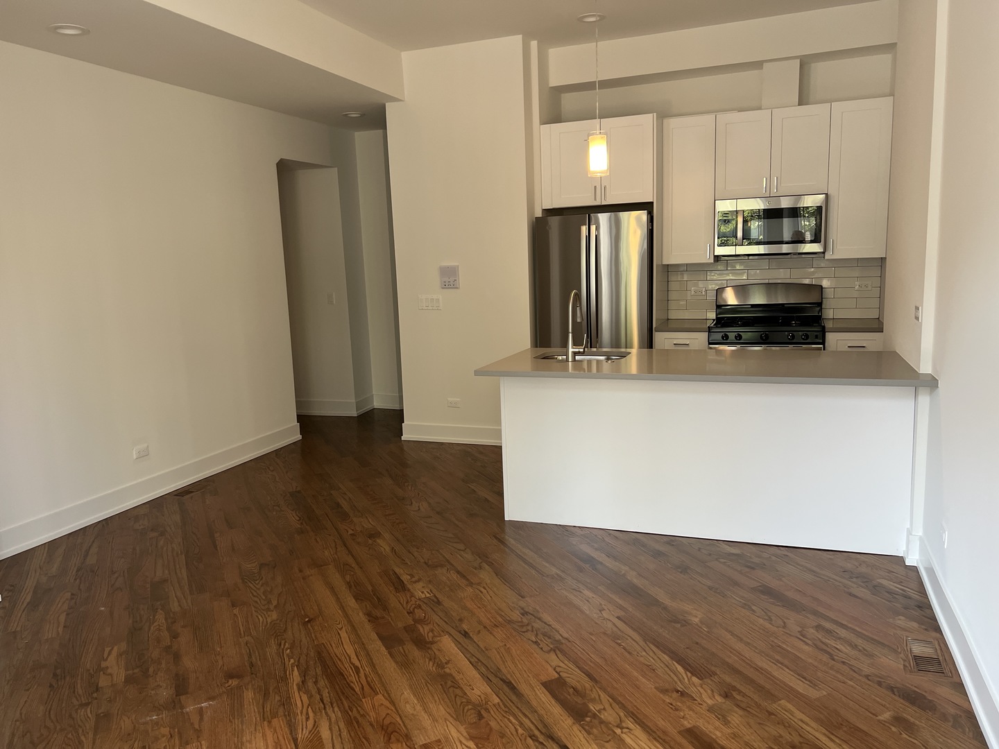 2217 W Chicago Avenue 2F