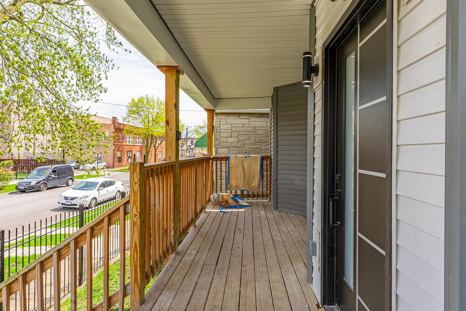 822 N Lockwood Avenue