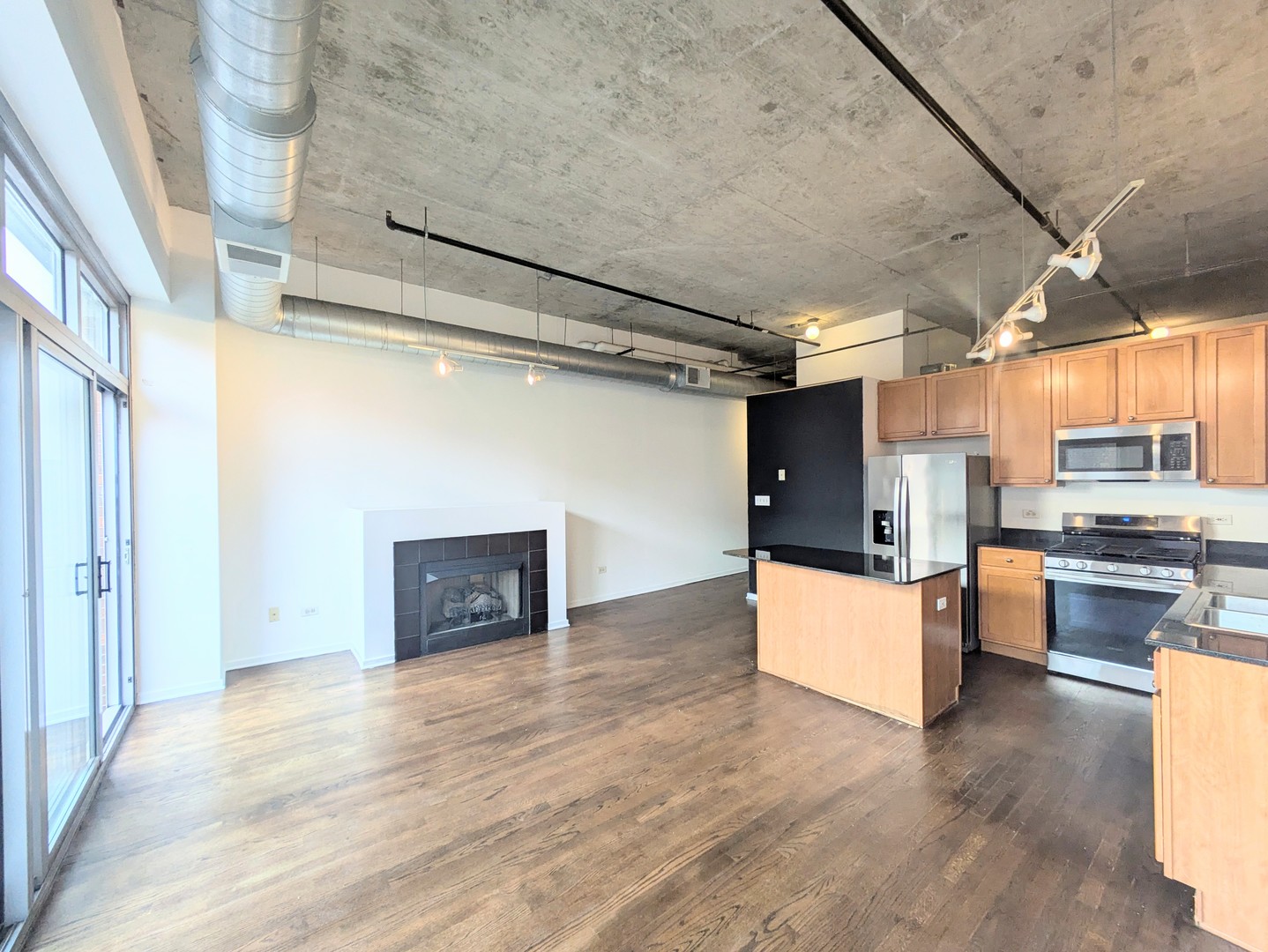 933 W VAN BUREN Street 825