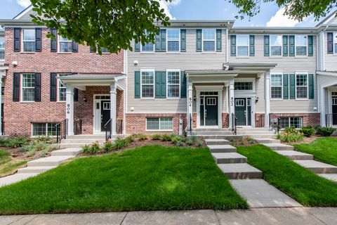 Photo of 804 Neubauer Circle, Lindenhurst, IL 60046 (MLS # 12559564)