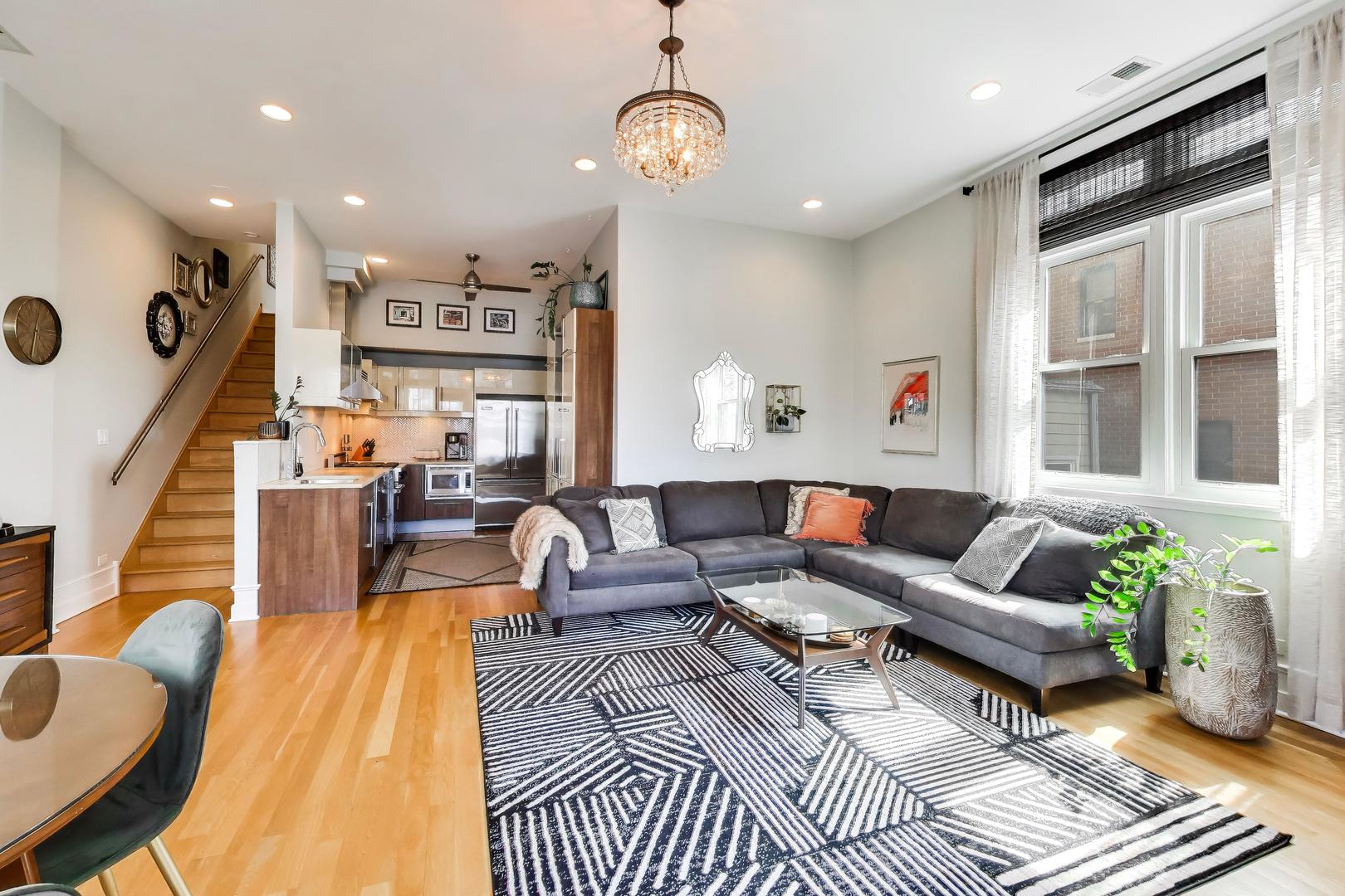 4842 N Damen Avenue 3