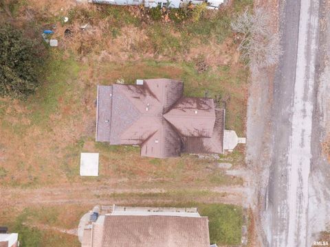 Tiny photo for 506 W POPLAR Street, West Frankfort, IL 62896 (MLS # QC4269621)