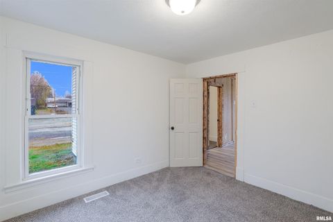 Tiny photo for 506 W POPLAR Street, West Frankfort, IL 62896 (MLS # QC4269621)