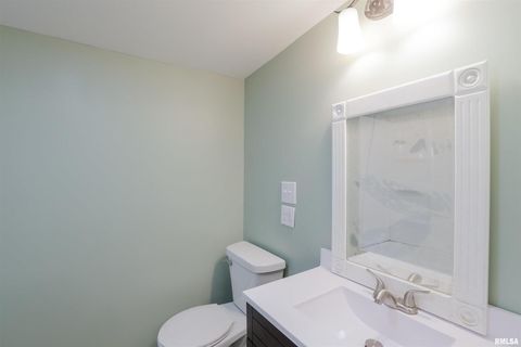 Tiny photo for 506 W POPLAR Street, West Frankfort, IL 62896 (MLS # QC4269621)