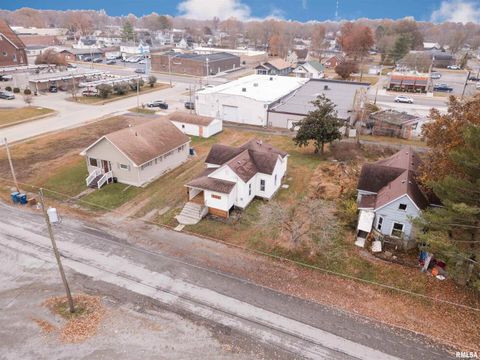 Tiny photo for 506 W POPLAR Street, West Frankfort, IL 62896 (MLS # QC4269621)