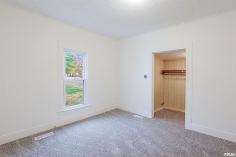 Tiny photo for 506 W POPLAR Street, West Frankfort, IL 62896 (MLS # QC4269621)