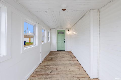 Tiny photo for 506 W POPLAR Street, West Frankfort, IL 62896 (MLS # QC4269621)