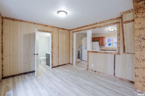 Tiny photo for 506 W POPLAR Street, West Frankfort, IL 62896 (MLS # QC4269621)