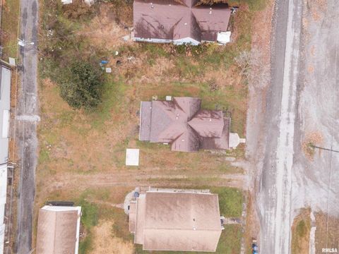 Tiny photo for 506 W POPLAR Street, West Frankfort, IL 62896 (MLS # QC4269621)