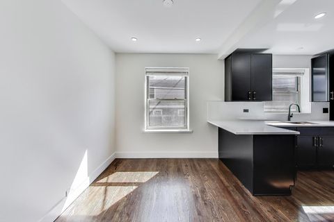 Tiny photo for 4947 N WOLCOTT Avenue #1B, Chicago, IL 60640 (MLS # 12520358)