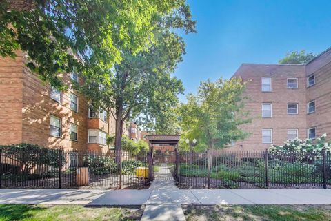 Tiny photo for 4947 N WOLCOTT Avenue #1B, Chicago, IL 60640 (MLS # 12520358)
