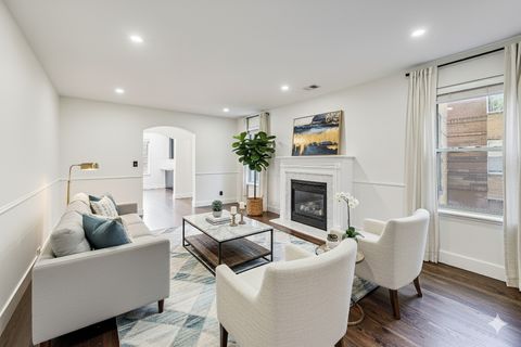 Tiny photo for 4947 N WOLCOTT Avenue #1B, Chicago, IL 60640 (MLS # 12520358)