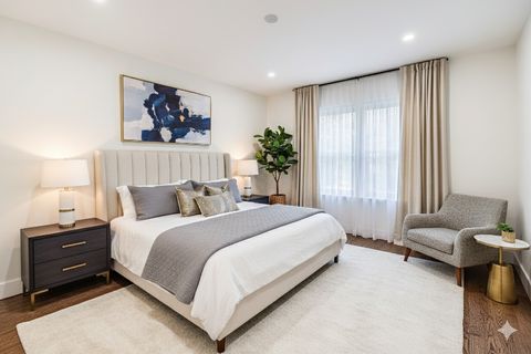 Tiny photo for 4947 N WOLCOTT Avenue #1B, Chicago, IL 60640 (MLS # 12520358)