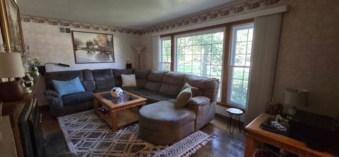 Tiny photo for 10151 Meadow Lane, Des Plaines, IL 60016 (MLS # 12485960)