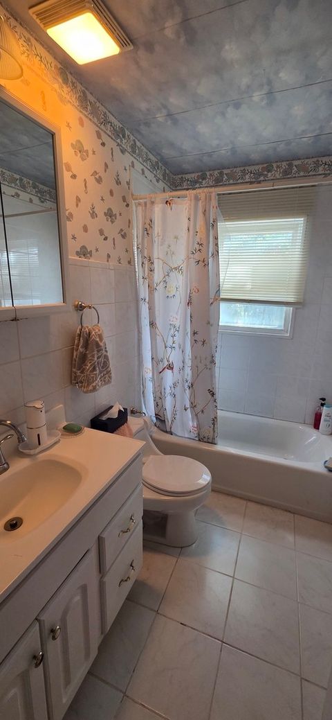 Tiny photo for 10151 Meadow Lane, Des Plaines, IL 60016 (MLS # 12485960)