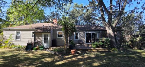 Tiny photo for 10151 Meadow Lane, Des Plaines, IL 60016 (MLS # 12485960)