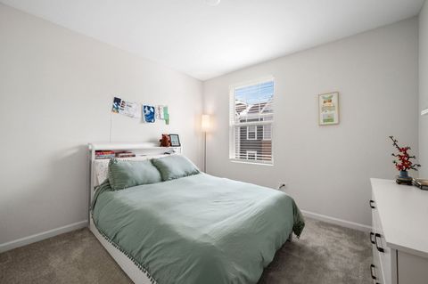 Tiny photo for 137 Yorktown Court, Libertyville, IL 60048 (MLS # 12623993)