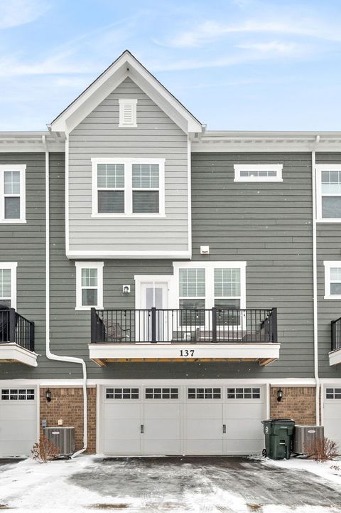 Tiny photo for 137 Yorktown Court, Libertyville, IL 60048 (MLS # 12623993)