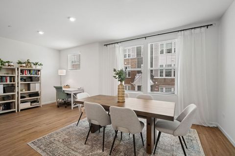 Tiny photo for 137 Yorktown Court, Libertyville, IL 60048 (MLS # 12623993)