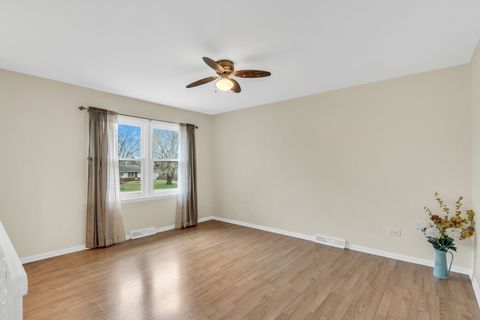 Tiny photo for 2625 Shirley Drive, Gurnee, IL 60031 (MLS # 12406640)