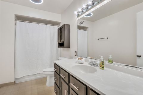 Tiny photo for 2625 Shirley Drive, Gurnee, IL 60031 (MLS # 12406640)
