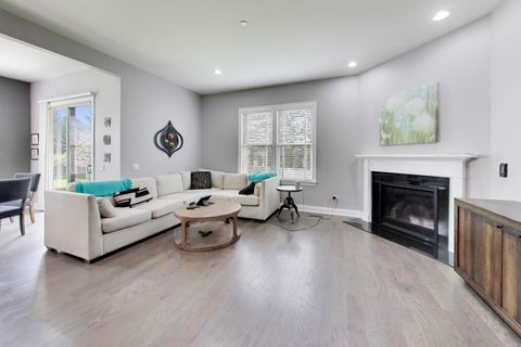 Tiny photo for Lincolnshire, IL 60069 (MLS # 12664673)