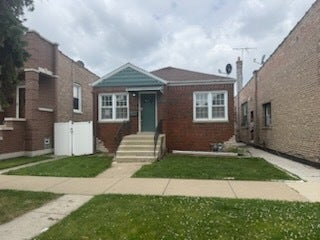 2504 S 57th Court