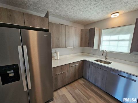 Tiny photo for 10457 N Puckett Lane, Mt Vernon, IL 62864 (MLS # EB457319)