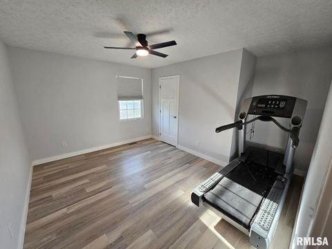 Tiny photo for 10457 N Puckett Lane, Mt Vernon, IL 62864 (MLS # EB457319)