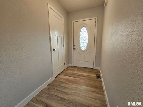 Tiny photo for 10457 N Puckett Lane, Mt Vernon, IL 62864 (MLS # EB457319)