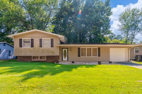 Photo of 1815 W Freeman Street, Carbondale, IL 62901 (MLS # 12771881)