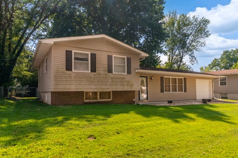 Tiny photo for 1815 W Freeman Street, Carbondale, IL 62901 (MLS # 12771881)