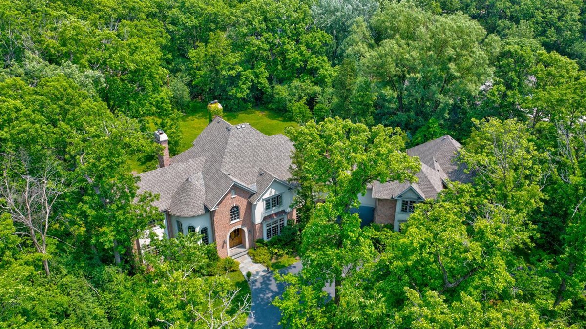 1005 Hiawatha Lane