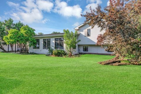 Tiny photo for 2315 Stepstone Lane, Hanover Park, IL 60133 (MLS # 12500670)