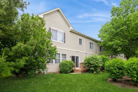 Tiny photo for 6073 Canterbury Lane #33-5, Hoffman Estates, IL 60192 (MLS # 12531817)