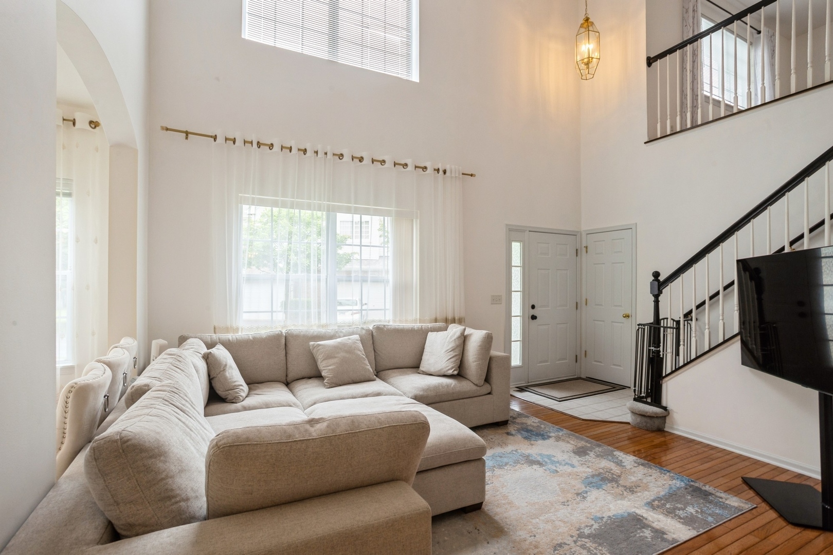 6073 Canterbury Lane 33-5