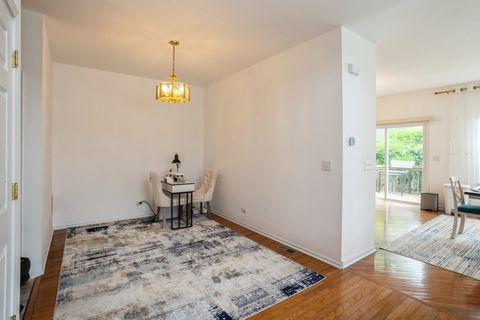 Tiny photo for 6073 Canterbury Lane #33-5, Hoffman Estates, IL 60192 (MLS # 12531817)