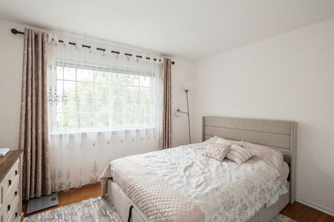 Tiny photo for 6073 Canterbury Lane #33-5, Hoffman Estates, IL 60192 (MLS # 12531817)