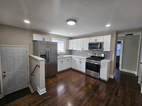 Tiny photo for 7914 S Richmond Street, Chicago, IL 60652 (MLS # 12751625)