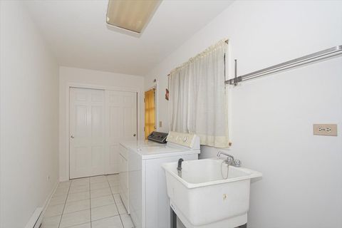 Tiny photo for 87 Lincolnshire Drive, Lincolnshire, IL 60069 (MLS # 12489207)