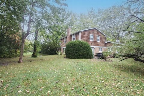 Tiny photo for 87 Lincolnshire Drive, Lincolnshire, IL 60069 (MLS # 12489207)