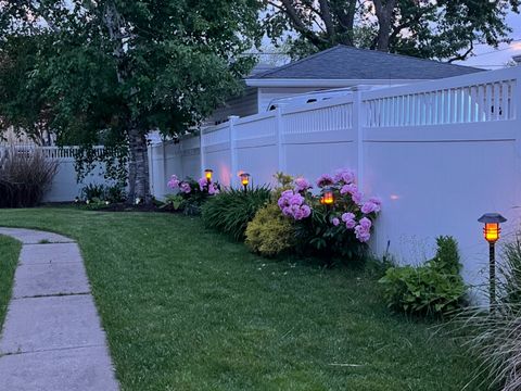 Tiny photo for 10908 S Kilbourn Avenue, Oak Lawn, IL 60453 (MLS # 12587784)