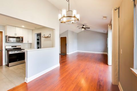 Tiny photo for 10 Waterbury Lane #M2, Schaumburg, IL 60193 (MLS # 12597209)