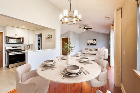 Tiny photo for 10 Waterbury Lane #M2, Schaumburg, IL 60193 (MLS # 12597209)