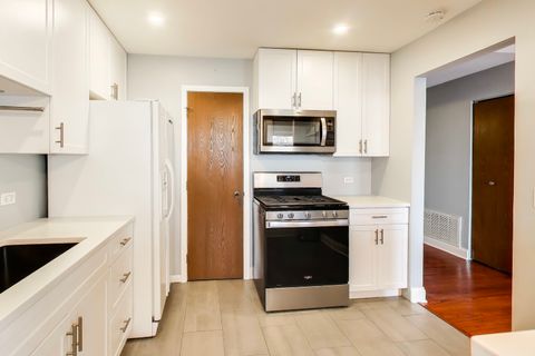 Tiny photo for 10 Waterbury Lane #M2, Schaumburg, IL 60193 (MLS # 12597209)