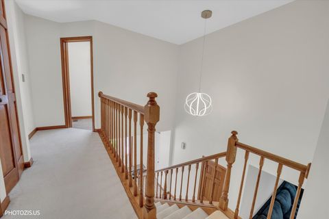 Tiny photo for 103 N Sterling Heights Road, Vernon Hills, IL 60061 (MLS # 12639240)
