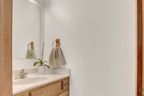 Tiny photo for 103 N Sterling Heights Road, Vernon Hills, IL 60061 (MLS # 12639240)