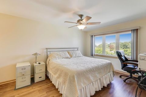 Tiny photo for 440 E Montrose Avenue #402, Wood Dale, IL 60191 (MLS # 12496208)