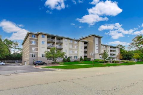 Tiny photo for 440 E Montrose Avenue #402, Wood Dale, IL 60191 (MLS # 12496208)